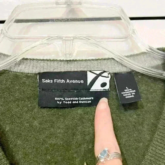 Saks Fifth Avenue 100% Scottish Cashmere Sweater Pullover V Neck   Todd Duncan - Picture 3 of 10